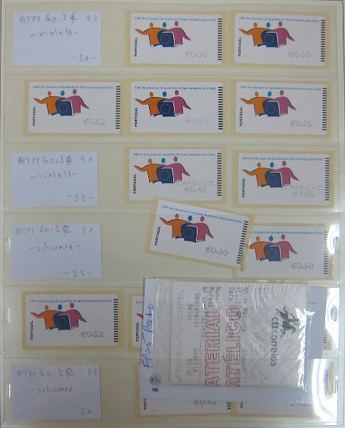 0265 (242).jpg -     Lote:    265      Colecção Especializada - Etiquetas      Lotes Especiais       Descrição:      1981/2010 &mdash; Etiquetas.   Coleção composta por 12 álbuns com etiquetas desde percursoras e Framas até 2010, com provas, erros, FDC's, etiquetas novas e usadas, sobrescritos circulados, variedades de impressão e papéis. Importante estudo. Lote a ver.        Lote ETQ       Valor Base:     &euro; 3000,00     Valor Venda:     &euro;      